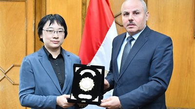  جامعة القناة تستقبل وفد معهد تاريخ الصين القديم