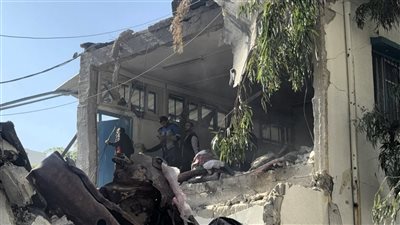 استشهاد عدد من الفلسطينيين وإصابة آخرين إثر قصف الاحتلال للمنازل وخيمة للنازحين 