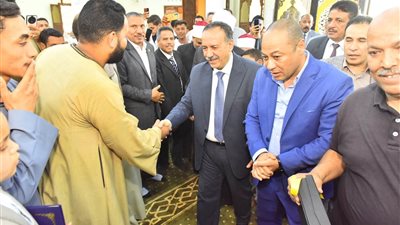 محافظ أسيوط يفتتح مسجد تاج الدين بقرية منقباد بعد إحلاله وتجديده