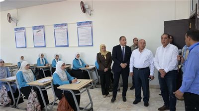 مدبولي يُشيد ببرامج تدريب الكفاية الإنتاجية بالعاشر بتوفير العمالة لسوق العمل