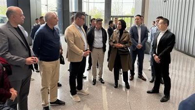 وزير الإسكان يتفقد منطقة الأعمال المركزية بمدينة 