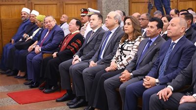 وزير الطيران المدني يشارك الأخوة الأقباط احتفالات عيد القيامة المجيد