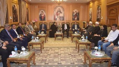 محافظ بني سويف يزور الكنائس لتقديم التهنئة بعيد القيامة المجيد