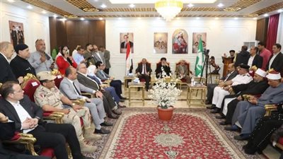 محافظ الشرقية يزور مطرانية فاقوس: مصر ستظل دائمًا رمزاً للأمن والأمان والمحبة والسلام  