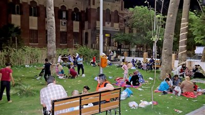 أهالي سوهاج يتوافدون على الحدائق والمتنزهات إحتفالا بأعياد الربيع