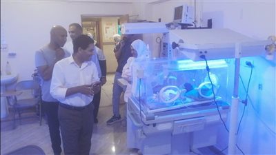 تزامنًا مع إجازة عيد الربيع.. وكيل وزارة الصحة بالأقصر يتفقد مستشفى القرنة