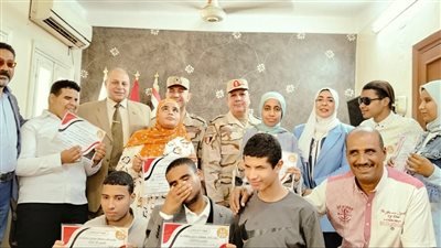 قنا تكرم طلاب معهد النور للمكفوفين