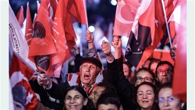 المعارضة التركية تدعو إلى التجمع أمام البرلمان.. اليوم