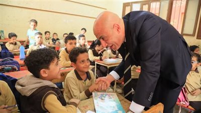 في لفتة تقديرية.. وزير التعليم يُثني على معلمة حصة ويعد بمسابقة قريبة لتثبيتهم 