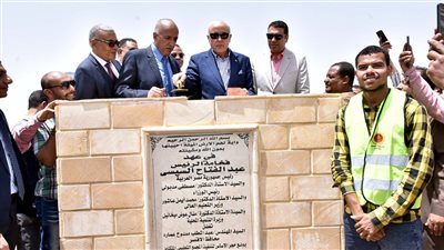 تضم 7 كليات.. وضع حجر أساس جامعة مصر العليا ومجمع مدارس بأرمنت