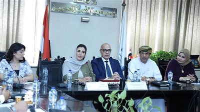 الوفد التجاري العُماني يزور جمعية رجال الأعمال المصريين لتعزيز التعاون الاقتصادي المشترك