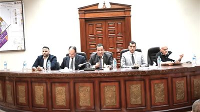 الإسكان: بيع محال تجارية وصيدليات بمدينتي العاشر من رمضان ودمياط الجديدة