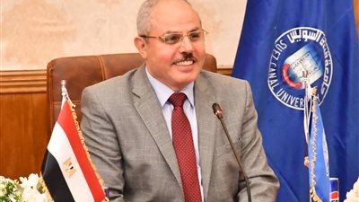 مجلس التعليم والطلاب بجامعة قناة السويس يبحث الاستعدادات النهائية لامتحانات نهاية العام