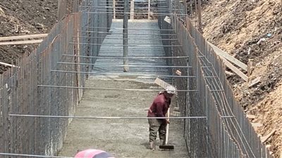 محافظ الغربية يتابع مشروع تغطية مصرف الزهار بقطور