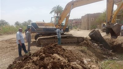 محافظ أسيوط: إزالة 328 حالة تعد واسترداد 70 فدان زراعة 