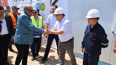 وزير الكهرباء يتفقد محطات محولات رشيد