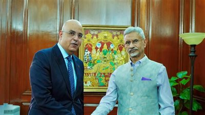 السفير المصري في نيودلهي ينقل تعازي مصر للهند ويبحث تعزيز الشراكة الاستراتيجية