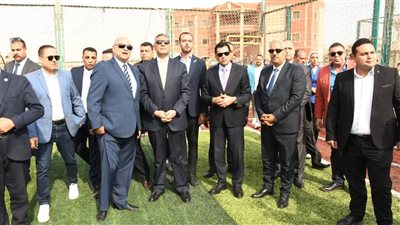 وزير الشباب والرياضة ومحافظ الجيزة يفتتحان منشآت رياضية جديدة بنادي حدائق الأهرام