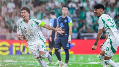 الأهلي يضرب بوريرام بثلاثية في الشوط الأول