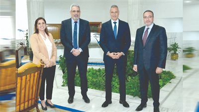 تعزيز التعاون بين مصر للطيران والـ«IATA»