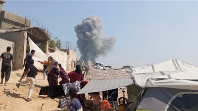 12 شهيدًا في قصف إسرائيلي على خيمة نازحين شمال غربي خان يونس​