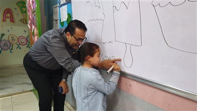 وكيل تعليم الغربية يتابع مدارس قطور للفترتين الصباحية والمسائية