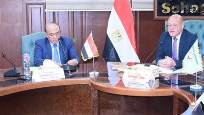 اللواء سمير فرج يشارك في مجلس جامعة سوهاج