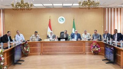 محافظ الشرقية يلتقي 10 مواطنين من الأسر الأولى بالرعاية ومتحدي الإعاقة 