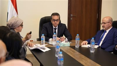 وزير الصحة يبحث مع وفد منظمة الصحة العالمية مستجدات المبادرة العالمية لسرطان الأطفال