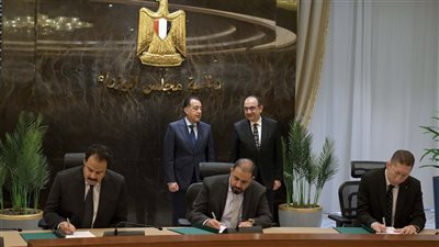 توقيع اتفاق تأسيس شركتين لإنتاج ألياف الفيبربوليستر واللباد عبر تدوير المخلفات البلاستيكية