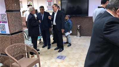 محافظ الدقهلية يشدد على إنهاء ملفات المواطنين بحي غرب المنصورة