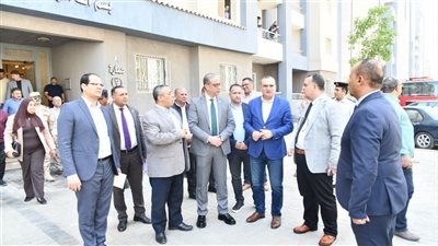 محافظ الفيوم ورئيس صندوق التنمية الحضرية يتفقدان المجمع السكني بمنطقة الحواتم  