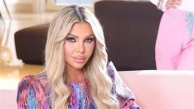 رزان مغربي تبرز رشاقة قوامها بجمبسوت أنيق 