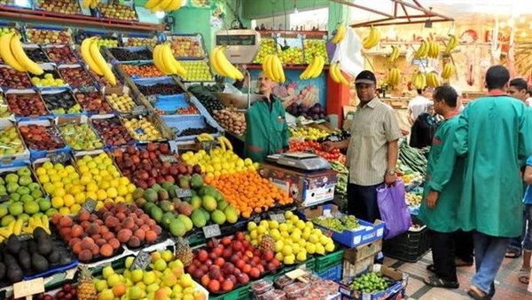 أسعار الفاكهة اليوم السبت.. تراجع في الموالح وارتفاع طفيف للفراولة