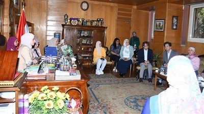 عميد بنات عين شمس تستقبل وفد جامعة فوكوي اليابانية 