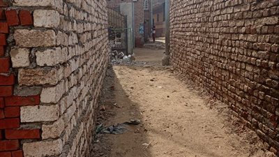 مجاملات وتعطيل قرارات إزالة بمجلس مدينة أطفيح