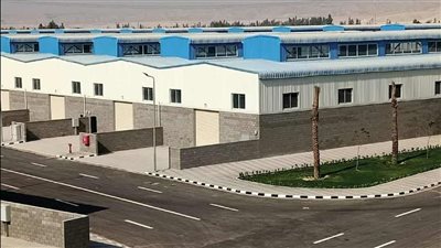 طرح 332 مصنعًا صغيرًا كامل التجهيزات بالمجمعات الصناعية في 10 محافظات