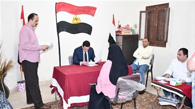 نائب محافظ الفيوم يعقد لقاءً لخدمة المواطنين بقرية النصارية بإبشواي