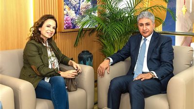 وزير السياحة يلتقي نظيرته اللبنانية خلال زيارته الحالية لإمارة دبي بالإمارات 