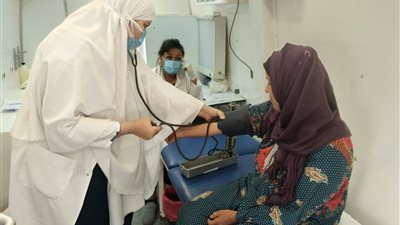 تقديم خدمات صحية لــ 1438 في قافلة طبية بأبوقرقاص 
