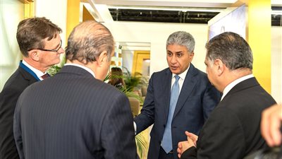  وزير السياحة يبحث تعزيز التعاون مع شركات طيران دولية وعربية وفتح آفاق جديدة للاستثمار الفندقي في مصر