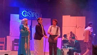 في اليوم السادس استمرار الابداعات  علي مسرح جامعه قناة السويس 