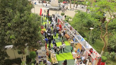 انطلاق الملتقى الثالث للثقافات في كلية الإعلام بجامعة القاهرة (صور) 