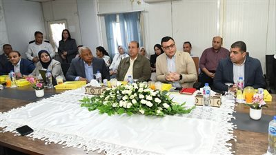 تفاصيل اجتماع وزير الإسكان مع الشركات العاملة بحدائق تلال الفسطاط