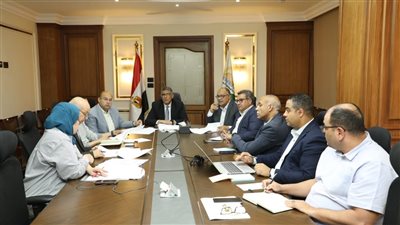 محافظ الجيزة يبحث آليات تطوير منظومة النظافة وتحقيق رضا المواطنين