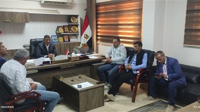رئيس مدينة أبوالمطامير يعقد اجتماعًا لمراجعة مخططات العمل خلال الفترة المقبلة 