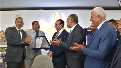 محافظ الأقصر ونقيب الزراعيين يفتتحان معرض الوادى الزراعى الثلاثاء القادم 