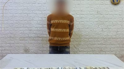 القبض على عاطل سرق مبلغًا ماليًا من محل في الخليفة