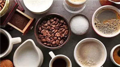 تحذيرات من الإفراط في الكافيين ومشروبات الطاقة خلال فترة الامتحانات (فيديو)