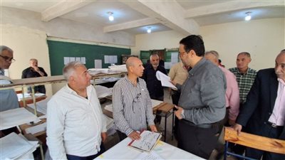 وكيل تعليم الغربية يتابع الامتحانات بمدرسة بطنطا الزخرفية